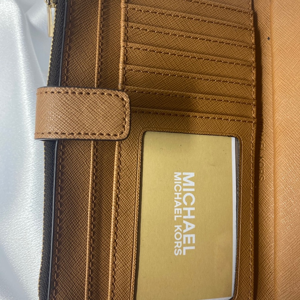 ✨Micheal Kors Wallet✨ - Picture 6 of 7